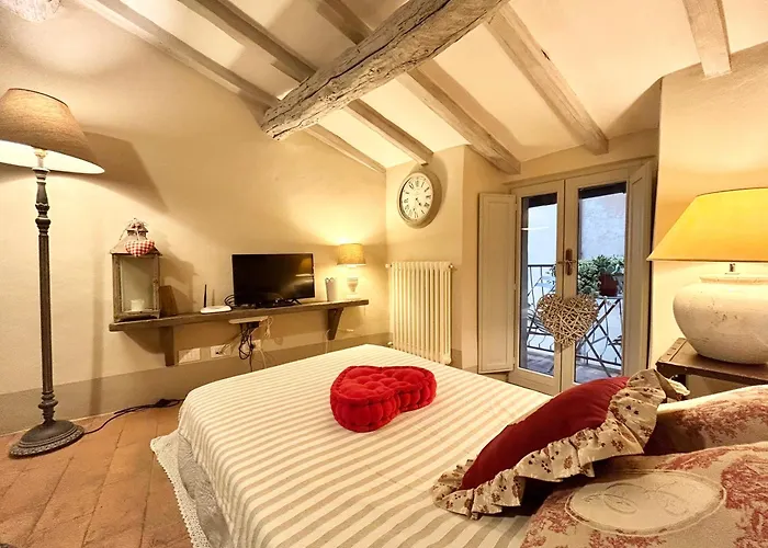 Cortona Shabby Chic House
